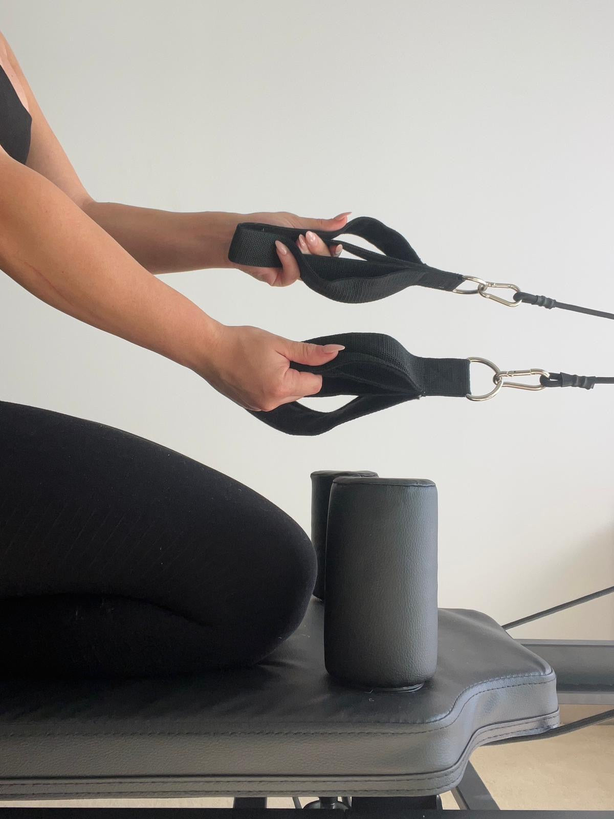 flo. reform™ – Studio-level reformer. Designed for home.